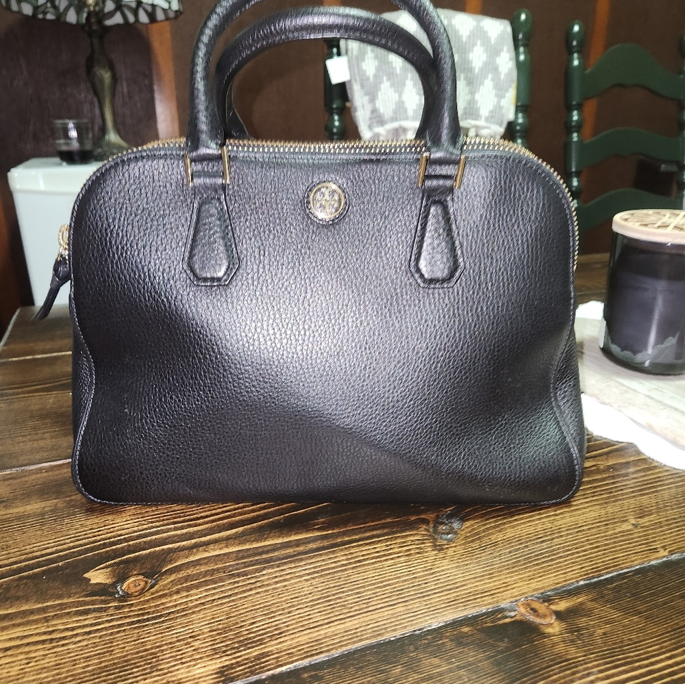 BNWT AUTHENTIC TORY BURCH PURSE/BAG, WALLET (and Dust bag)